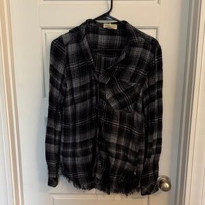 Cloth & Stone Black and Gray Plaid Button Down Shirt
